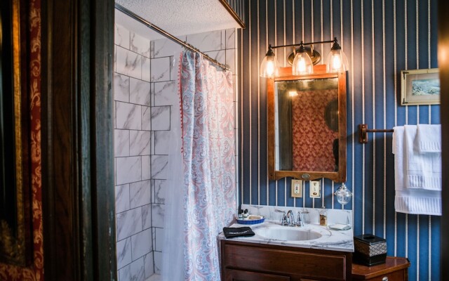 Brownsville Road House Bed Breakfast