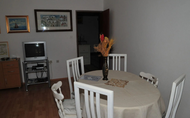 Apartment Marija - with pool : A1 Supetar, Island Brac