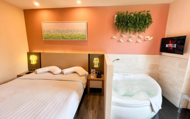 Verse Luxe Hotel Wahid Hasyim