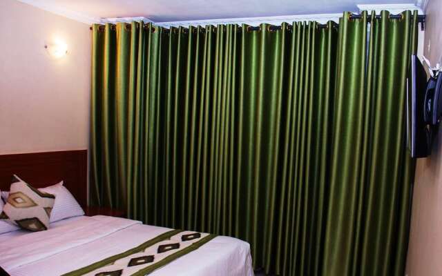 Hotel Enkeleshe