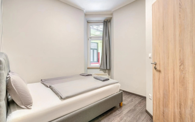 Akácfa 13 Center Budapest 2 Bedroom Apartment