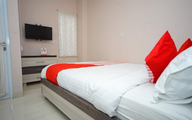 Super OYO 270 Madinah Residence Syariah