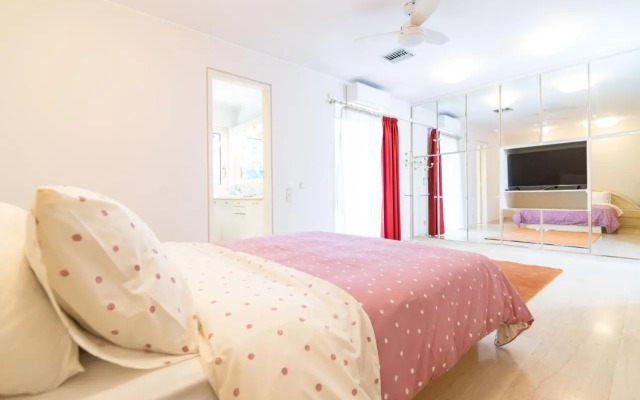 Sunlight House - Palatial Fully Equipped Apartment Near The Sea