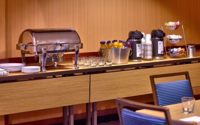 Courtyard by Marriott Kansas City Shawnee