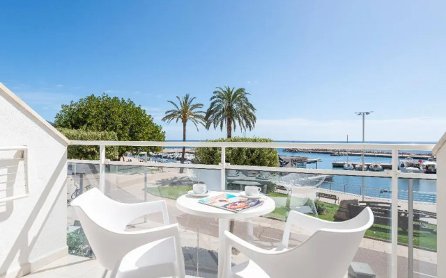 Отель Cala Bona