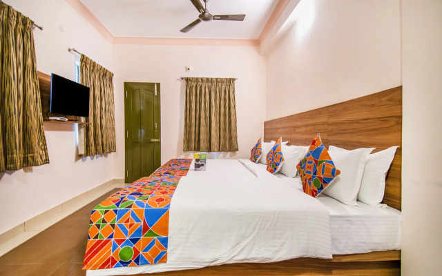 Fabhotel Radha Residency