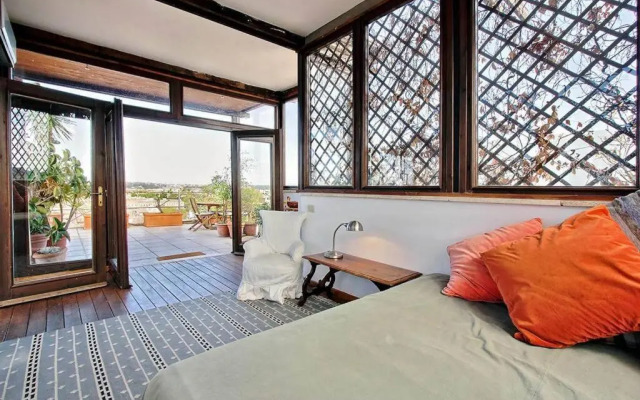 Sant Onofrio Terrace Apartment