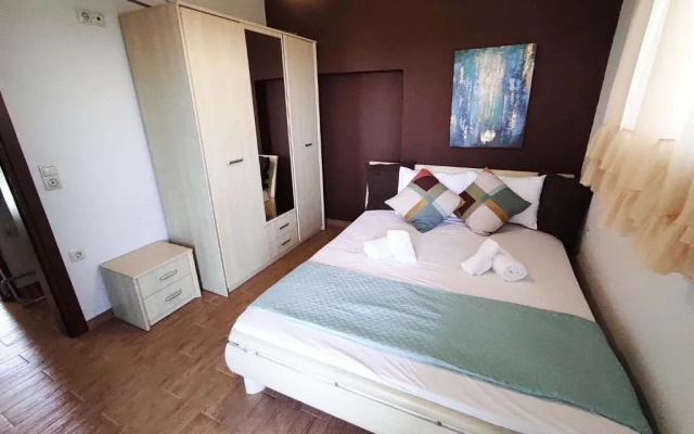 Villa Traditional Estate Heated Pool & Garden, 5 bedrooms