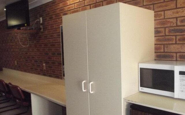 Cobar Town and Country Motor Inn
