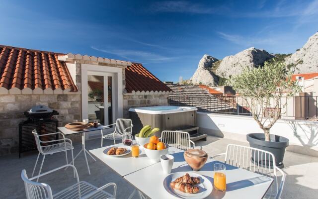 Boutique stone house Franco
