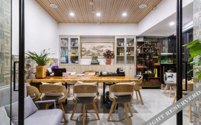 Zhoushan Haijian 18she Hotel