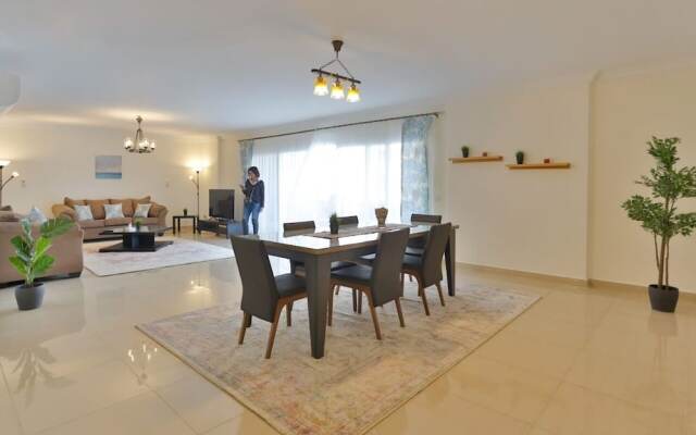 Parkside boutique 3 bedroom apartment