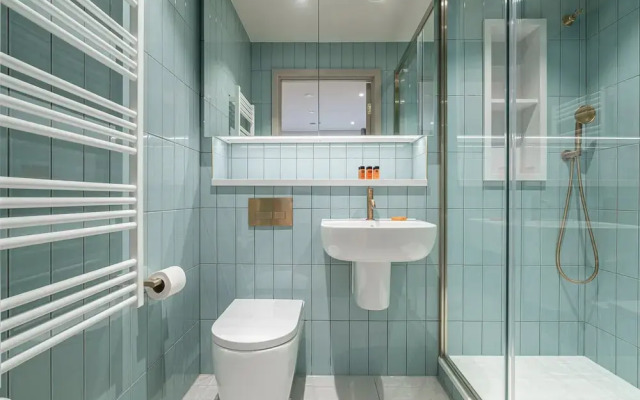 Stylish North London Apartment
