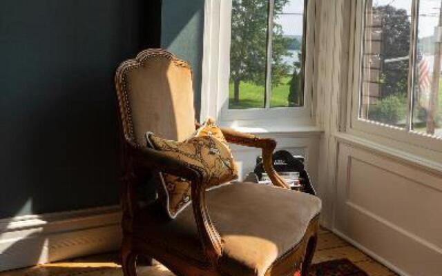 Stewart House at the Athens Hotel