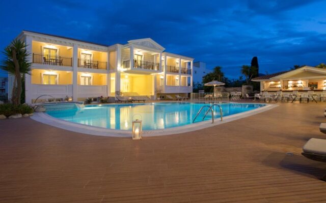 Royal Nidri Hotel & Apartments