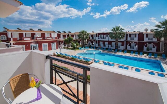 Yakinthos Hotel