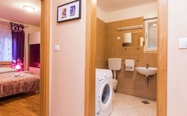 Comfortable Apartment in Zadar With TV