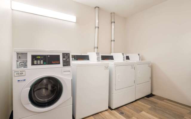 SureStay Hotel by Best Western Thomson