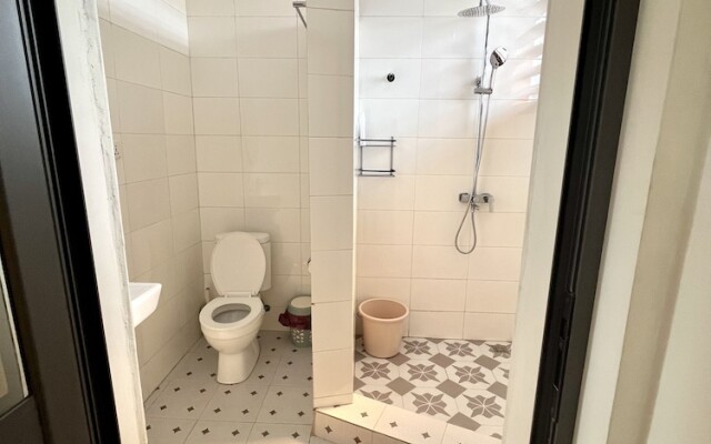Hidden Gem In Oyibi New 2 Luxury Bedroom Apartment