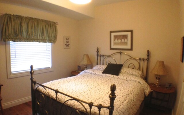 The Muskoka Rose Guest House & Retreat
