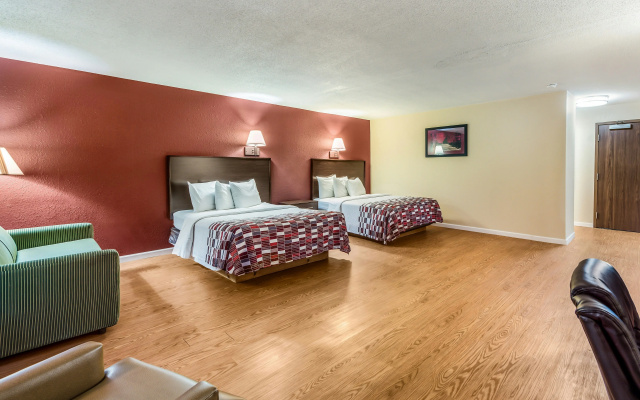 Red Roof Inn & Suites Wapakoneta