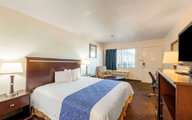 Rodeway Inn