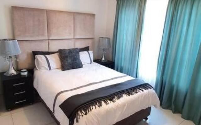 Upmarket 3 Bedroom Apartment