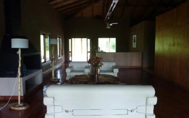 Ytororo Lodge