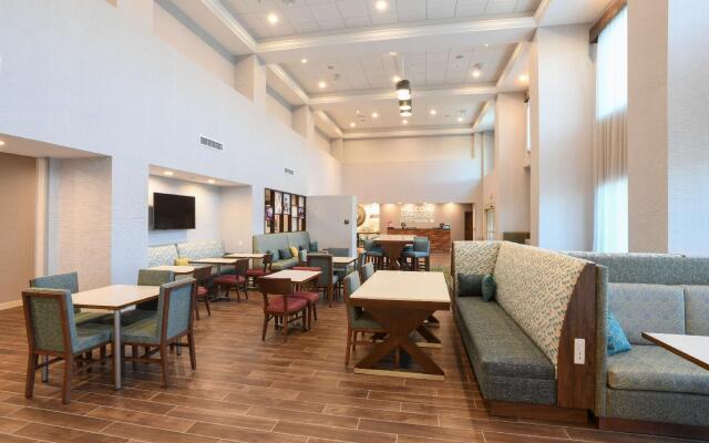 Hampton Inn & Suites Cincinnati Liberty Township