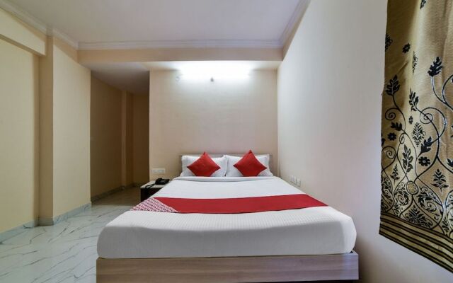 OYO 17315 Opal Residency