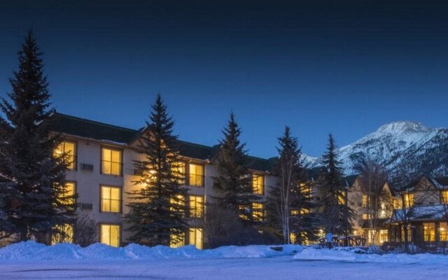 Coast Canmore Hotel & Conference Centre