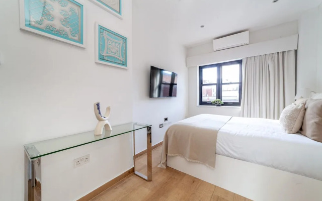 The Ravenscourt Park Collection