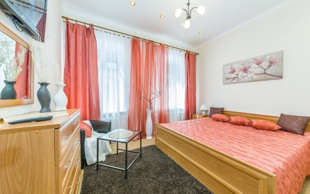 Apartment na Reki Moyka 28