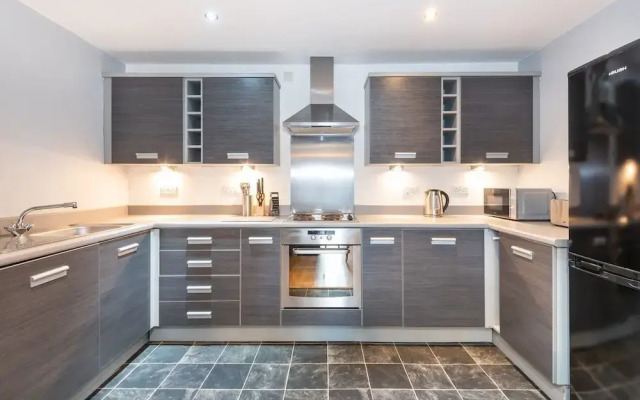 Bouverie Apartment