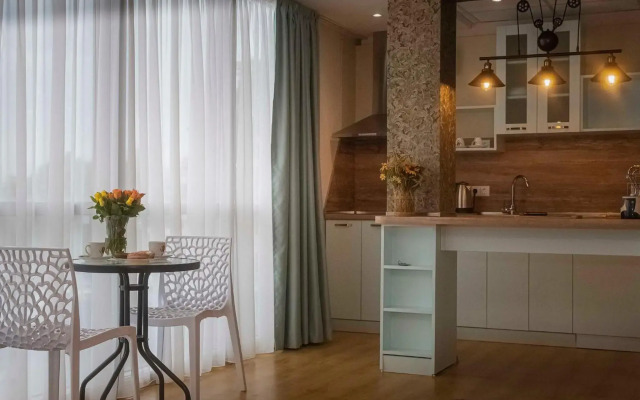 City Hotel