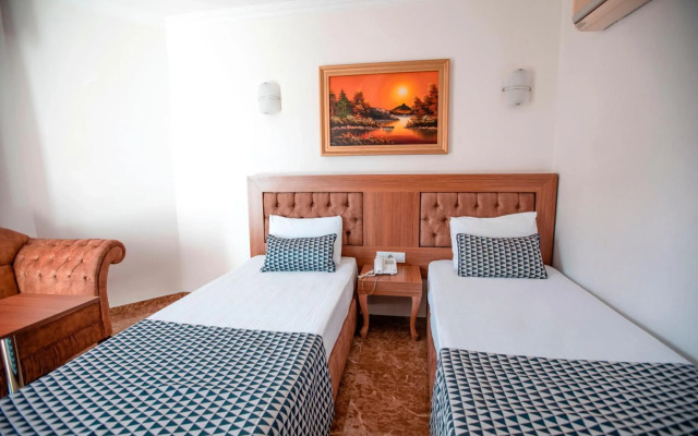 Kristal Beach Hotel