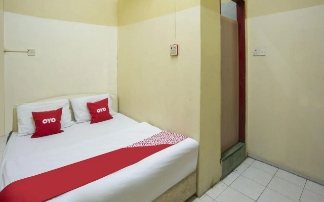 SPOT ON 90137 Casavilla Hotel Pudu