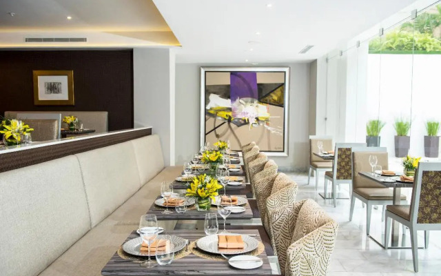 Renaissance Panama City Hotel