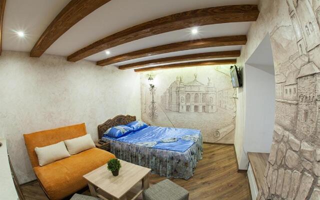 Apartament on Rynok Square 3