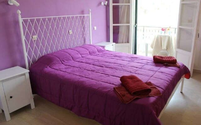 Natasa & Spyros Villa Apartments