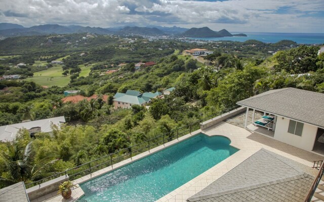 Zephyr Hill - 4 bedroom Villa with awe inspiring views 4 Villa by RedAwning