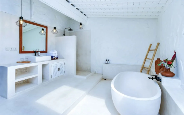 Kanna Seafront Estate