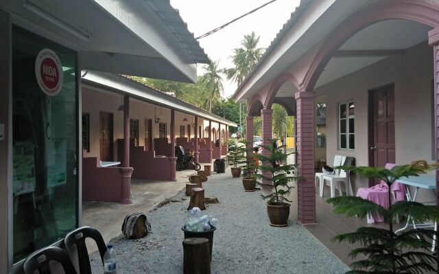 Kampung Guest House - Hostel