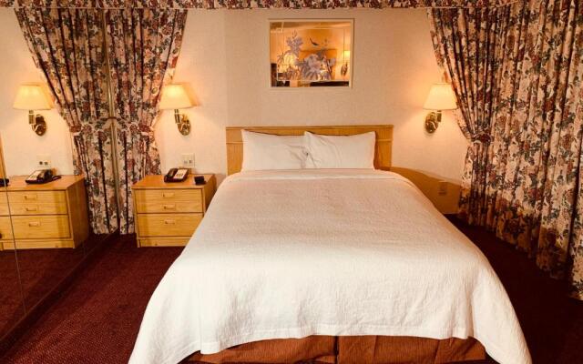 Coliseum Inn & Suites-Garden City Long Island