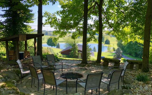 Sojourner's Lodge & Log Cabin Suites