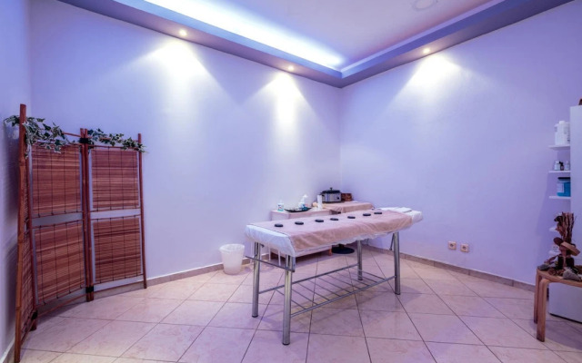 Aristoteles Holiday Resort & Spa