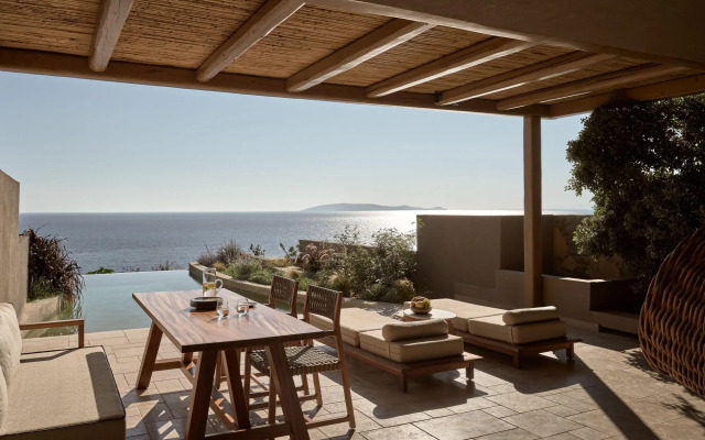 Acro Wellness Suites - Adults Only