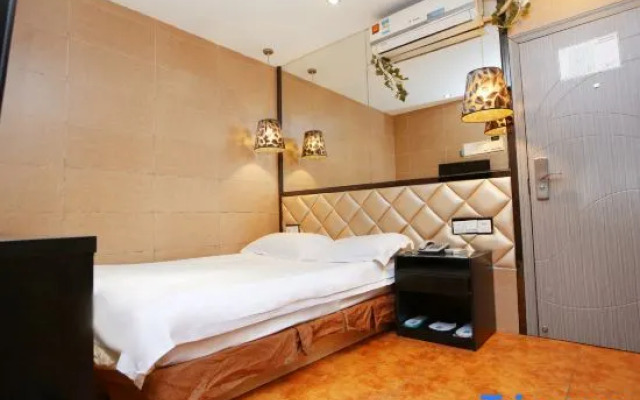 Qingmu Express (Nanjing Xinjiekou Xinjiekou Subway Station Fengfu Road)