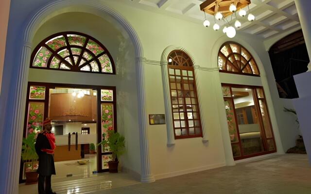 Hotel Aroor Residency