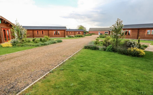 Oak Lodge